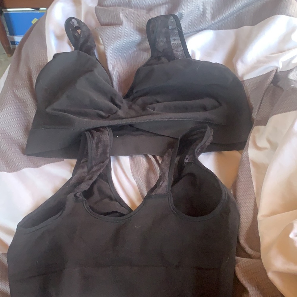 Sports bra